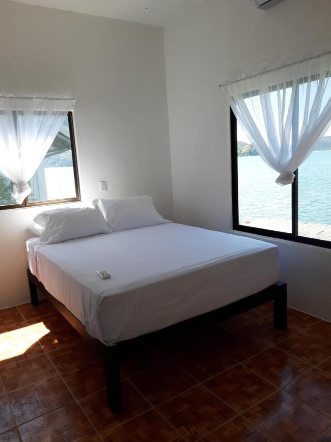 Vista Castillo Hotel Golfito Eksteriør billede